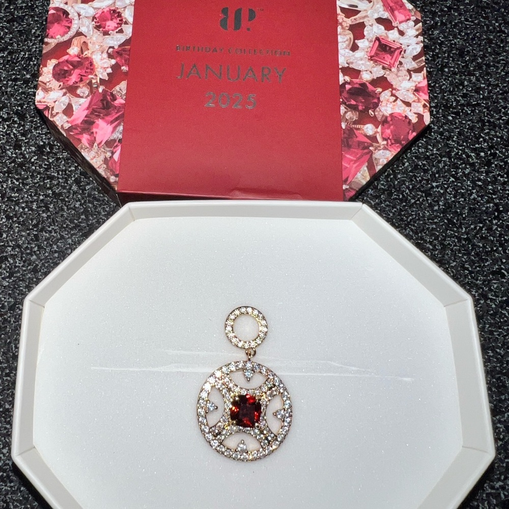 Ring Bomb Party Yellow Gold Charm January bday